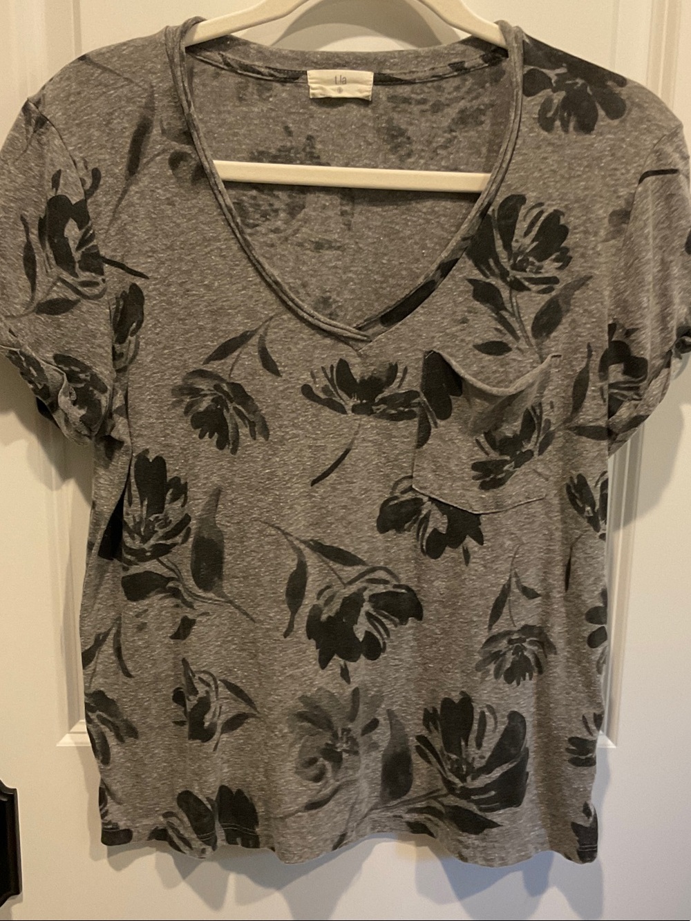 T.La Gray V-Neck Short Sleeve Floral Pocket Tee